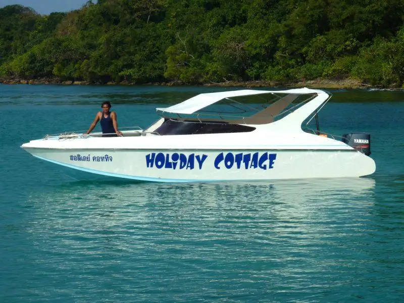 the holiday cottage speedboat